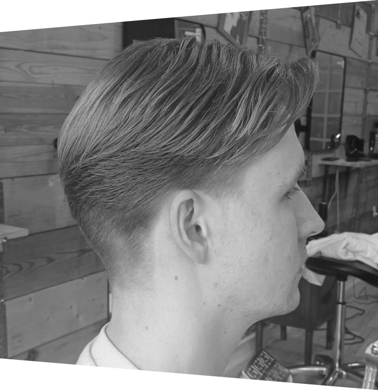 slicked-back-undercut-after-edit-1 Klient med slicked back undercut klip